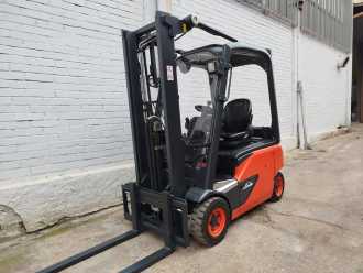 Used Forklift Truck LINDE E16P-02 EVO ELEKTRO VIERRADFRONTSTAPLER (13070248) backdrop