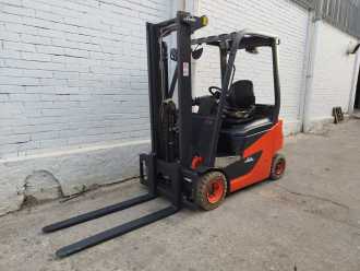 Used Forklift Truck LINDE E16P ELEKTRO VIERRADFRONTSTAPLER (13067295) backdrop