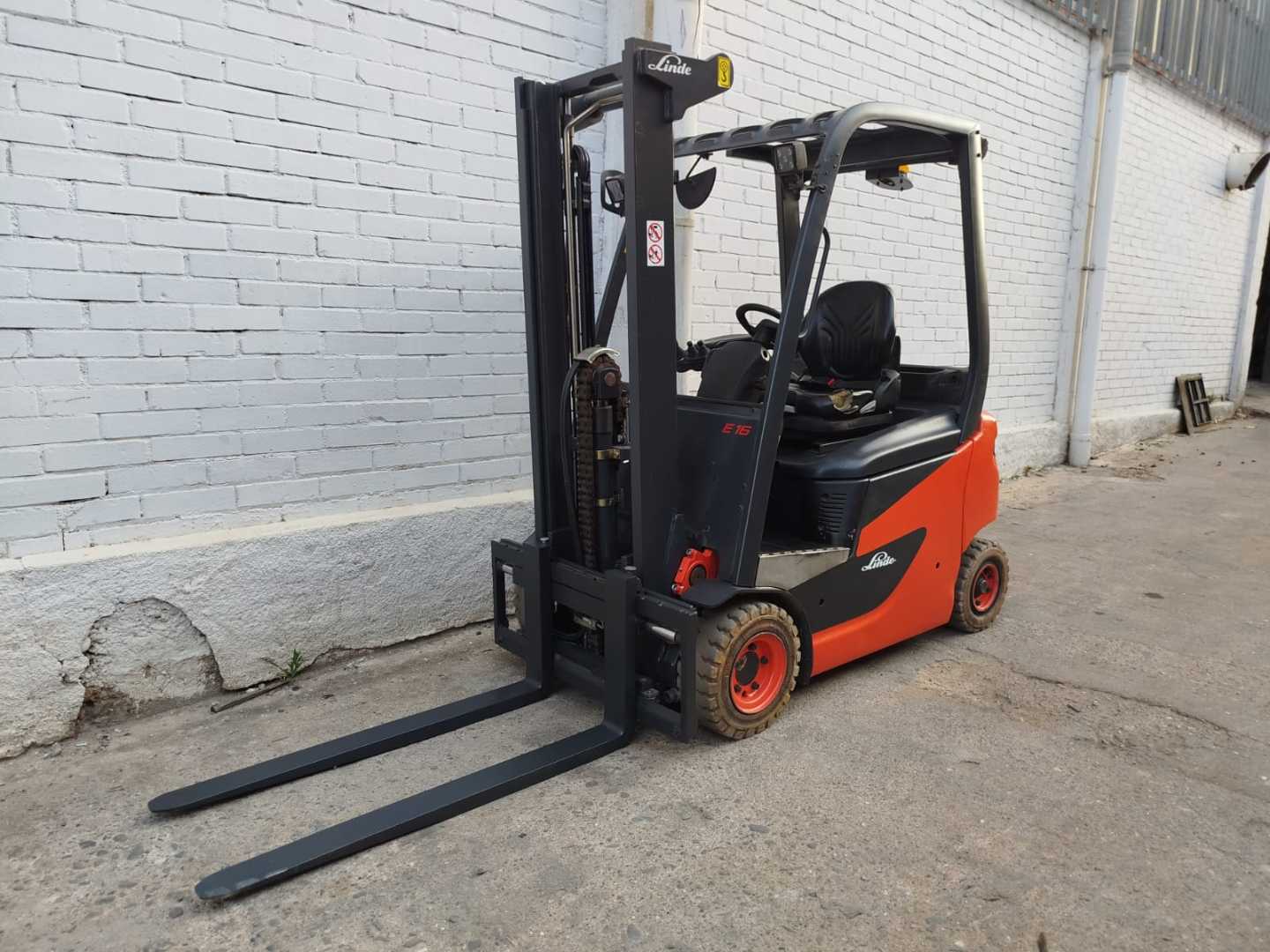 Used Forklift Truck LINDE E16P ELEKTRO VIERRADFRONTSTAPLER (13067295)