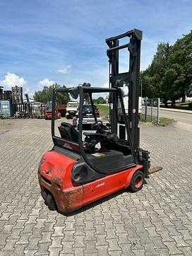 Used Forklift Truck LINDE E18-02 ELEKTRO DREIRADFRONTSTAPLER (12544848)
