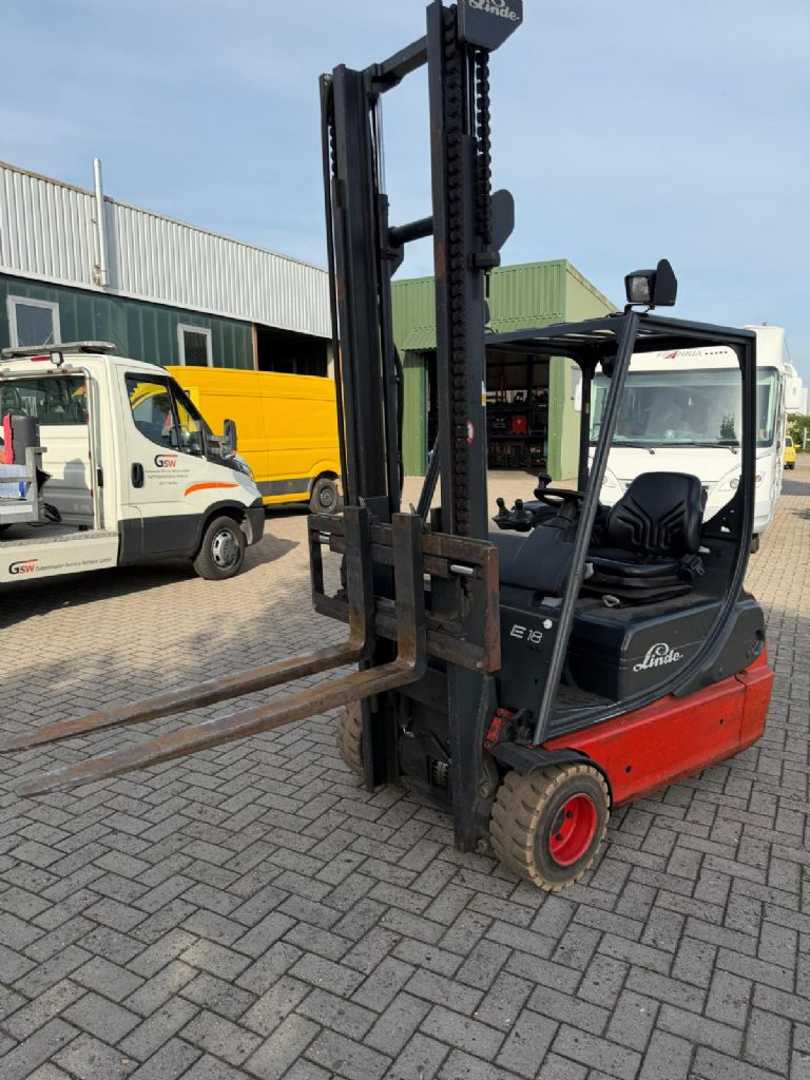 Used Forklift Truck LINDE E18-02 ELEKTRO DREIRADFRONTSTAPLER (13072030)