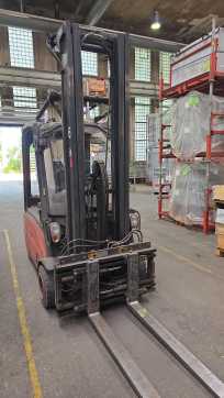 Used Forklift Truck LINDE E18L-01 ELEKTRO DREIRADFRONTSTAPLER (13055638)