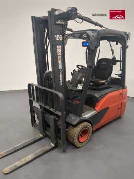 Used Forklift Truck LINDE E18L-386-02 ELEKTRO DREIRADFRONTSTAPLER (13063645) backdrop