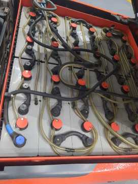 Used Forklift Truck LINDE E18L-386-02 ELEKTRO DREIRADFRONTSTAPLER (13063645)