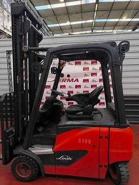 Used Forklift Truck LINDE E20 PH ELEKTRO VIERRADFRONTSTAPLER (13009385) backdrop