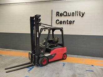 Used Forklift Truck LINDE E20 PL ELEKTRO VIERRADFRONTSTAPLER (13063719) backdrop