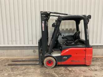 Used Forklift Truck LINDE E20L-02 BR386 ELEKTRO DREIRADFRONTSTAPLER (13068477) backdrop