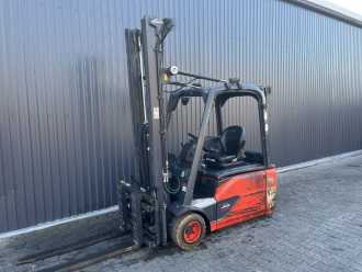 Used Forklift Truck LINDE E20L-02 ELEKTRO DREIRADFRONTSTAPLER (13074208) backdrop