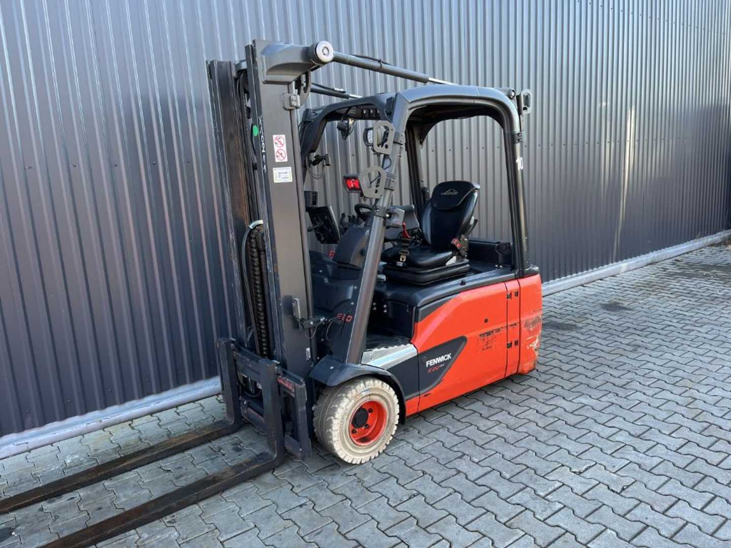 Used Forklift Truck LINDE E20L-02 ELEKTRO DREIRADFRONTSTAPLER (13075447)