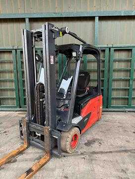 Used Forklift Truck LINDE E20L 386 ELEKTRO DREIRADFRONTSTAPLER (13012582) backdrop