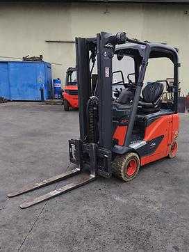 Used Forklift Truck LINDE E20PH-02 ELEKTRO VIERRADFRONTSTAPLER (13032063) backdrop