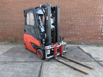 Used Forklift Truck LINDE E20PHL-02 ELEKTRO VIERRADFRONTSTAPLER (13062697) backdrop