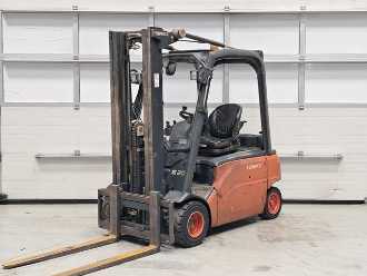Used Forklift Truck LINDE E20PL-01 ELEKTRO VIERRADFRONTSTAPLER (13071518) backdrop