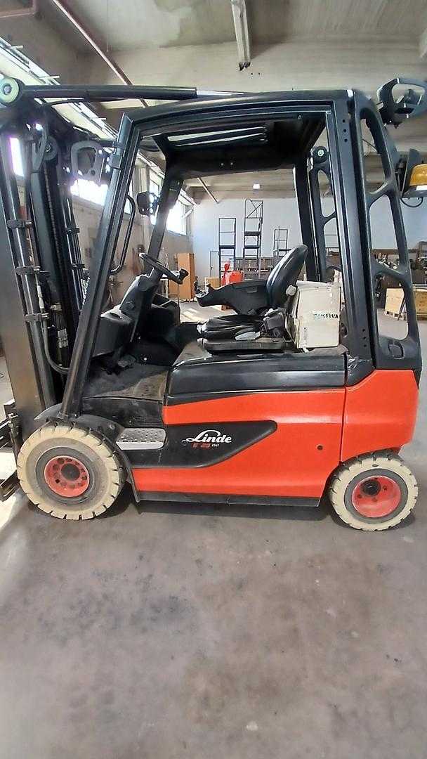 Used Forklift Truck LINDE E25-01 ELEKTRO SCHUBMASTSTAPLER (13000895)