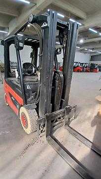 Used Forklift Truck LINDE E25-01 ELEKTRO SCHUBMASTSTAPLER (13000895)