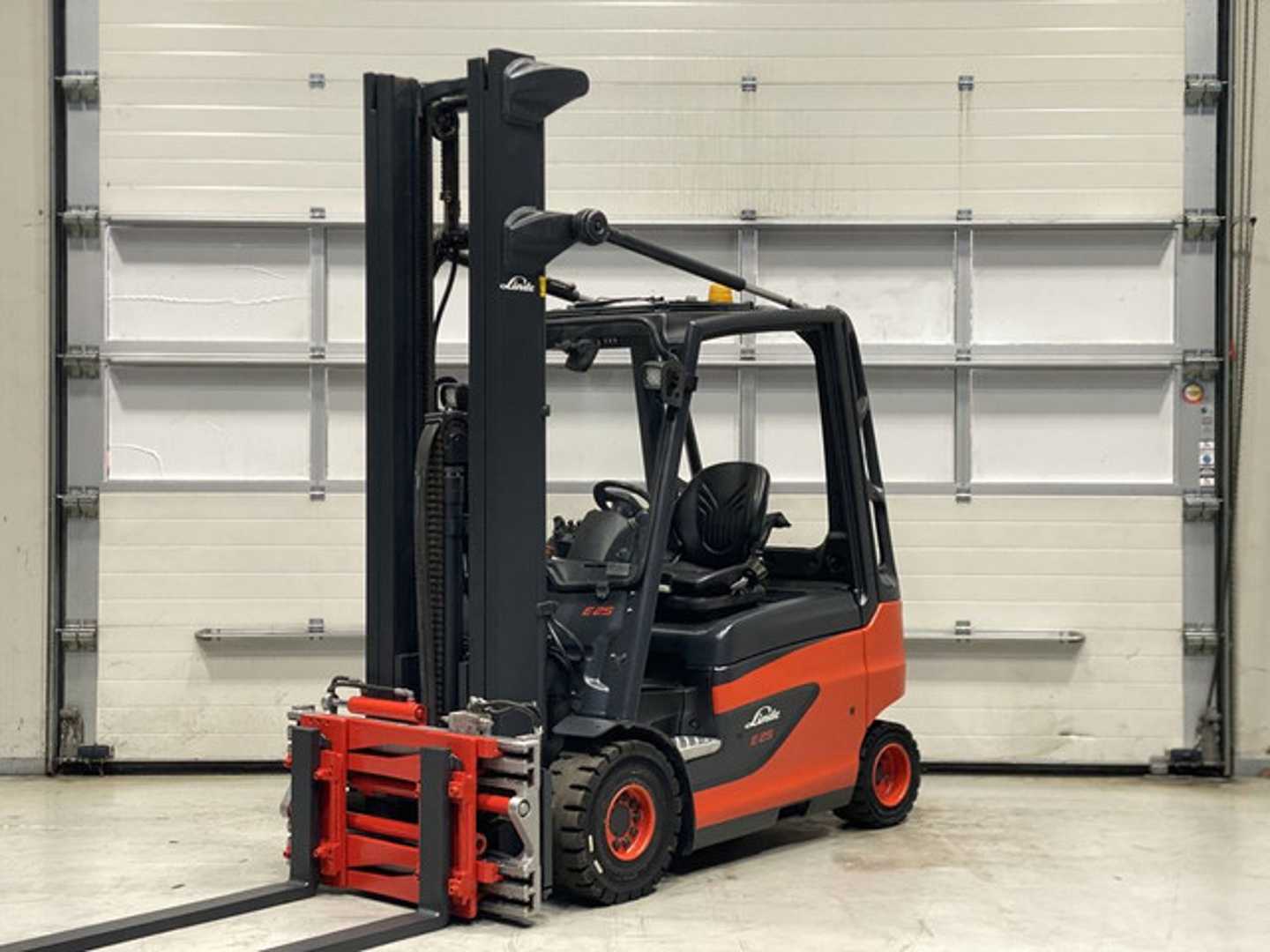 Used Forklift Truck LINDE E25-01 ELEKTRO VIERRADFRONTSTAPLER (12961394)