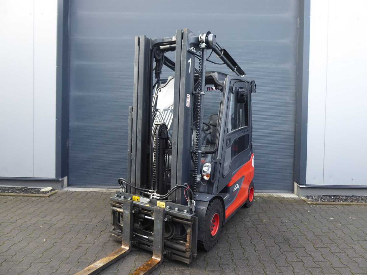 Used Forklift Truck LINDE E25-01 ELEKTRO VIERRADFRONTSTAPLER (13075325)