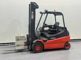 Used Forklift Truck LINDE E25-02 ELEKTRO VIERRADFRONTSTAPLER (13033567)