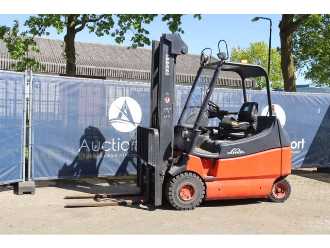 Used Forklift Truck LINDE E25/600-02 ELEKTRO VIERRADFRONTSTAPLER (13041360) backdrop