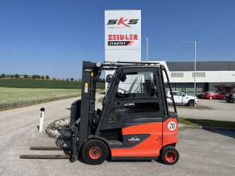 Used Forklift Truck LINDE E25/600H ELEKTRO VIERRADFRONTSTAPLER (13052042) backdrop