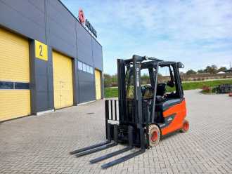 Used Forklift Truck LINDE E25/600HL ELEKTRO VIERRADFRONTSTAPLER (13006360)