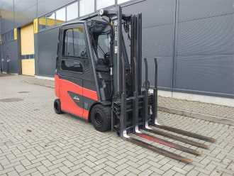 Used Forklift Truck LINDE E25/600HL ELEKTRO VIERRADFRONTSTAPLER (13059491) backdrop