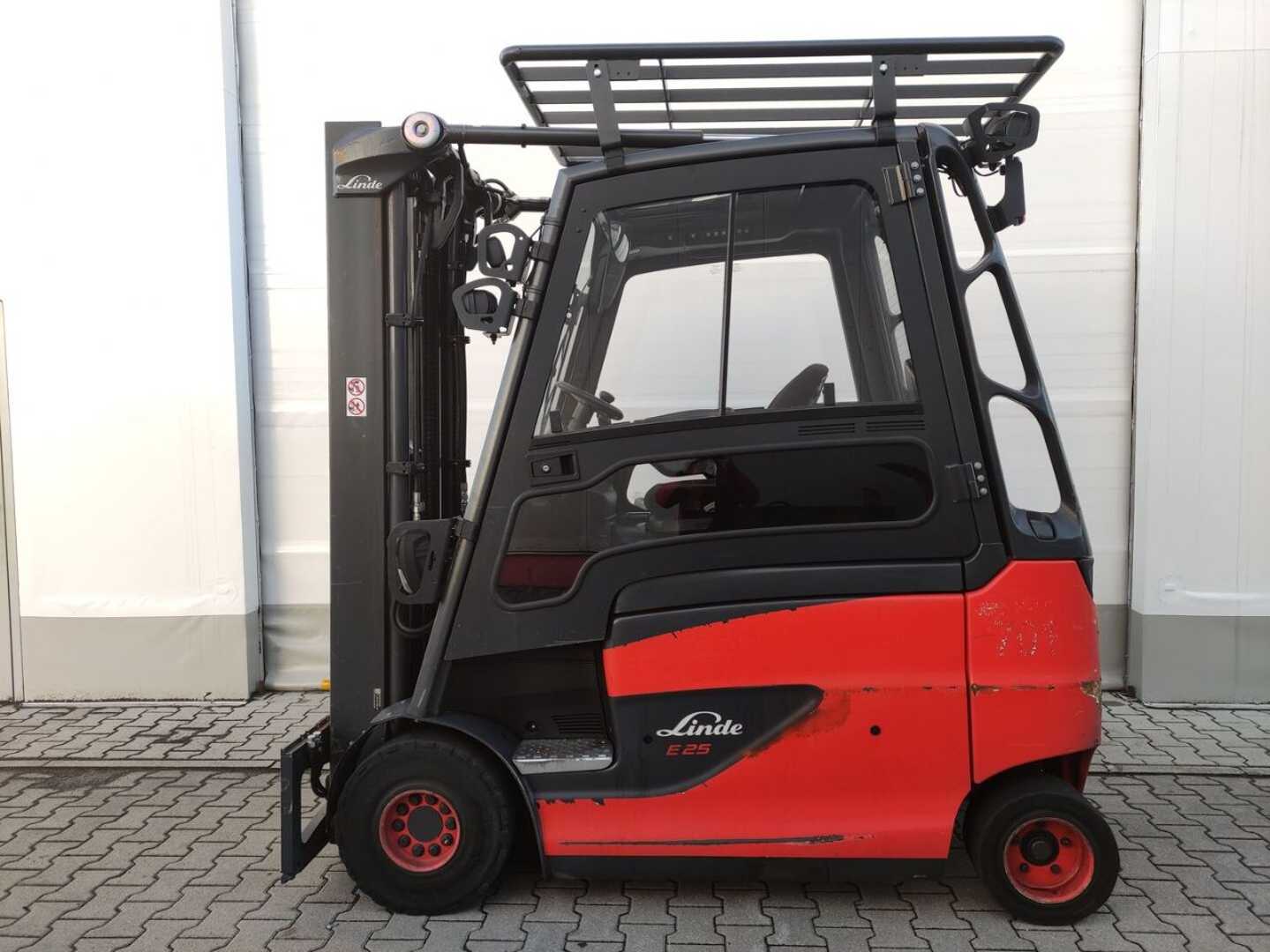 Used Forklift Truck LINDE E25HL-01/600/387 ELEKTRO VIERRADFRONTSTAPLER (13070203)