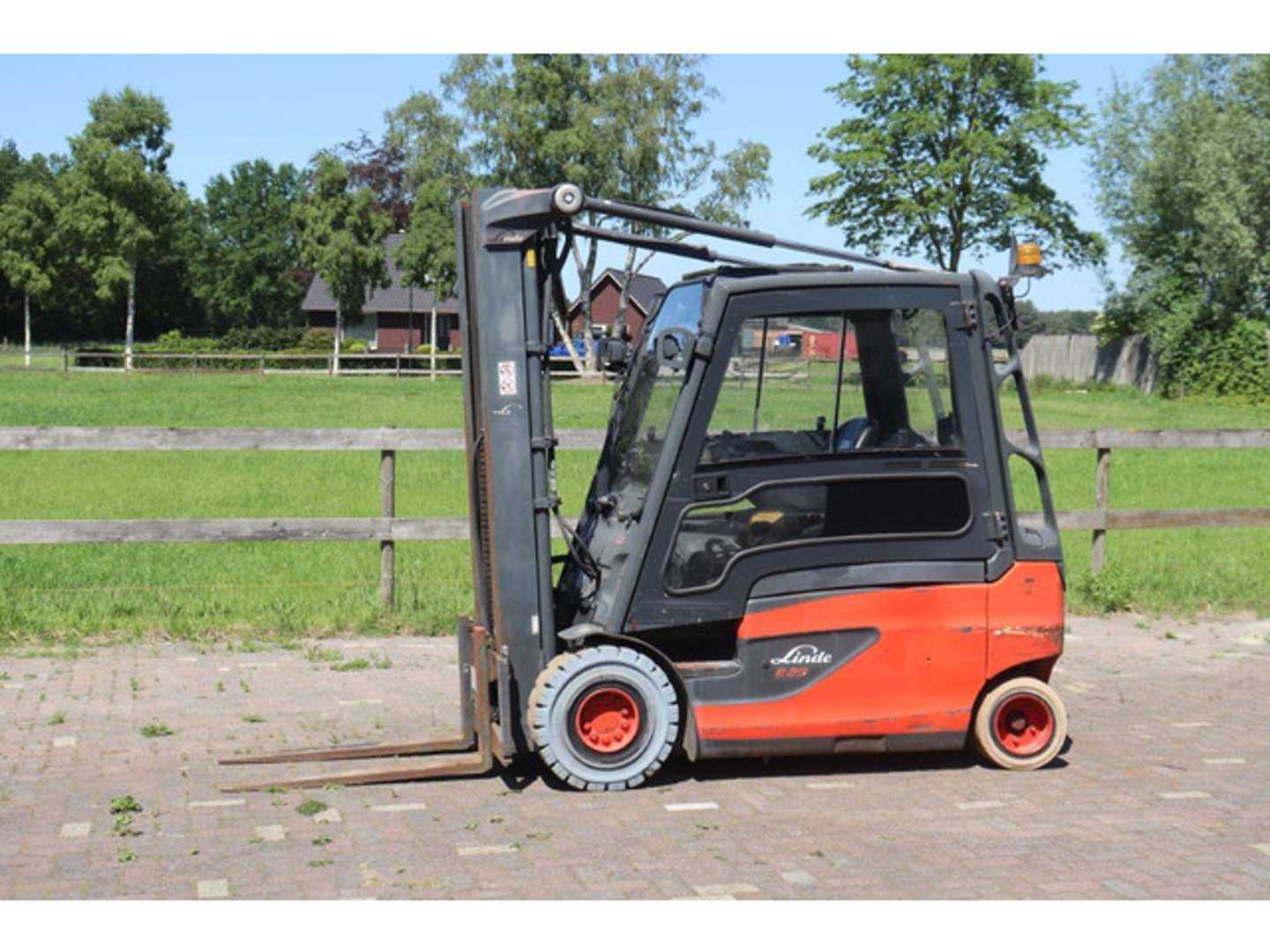 Used Forklift Truck LINDE E25L-01 ELEKTRO VIERRADFRONTSTAPLER (13045997)