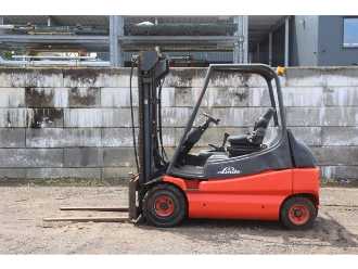 Used Forklift Truck LINDE E30-01 ELEKTRO VIERRADFRONTSTAPLER (13047552)