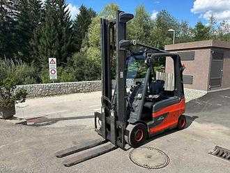Used Forklift Truck LINDE E30L - 4495mm ELEKTRO VIERRADFRONTSTAPLER (13076918) backdrop