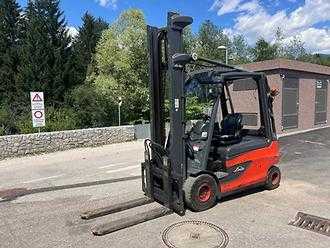 Used Forklift Truck LINDE E30L - 4495mm ELEKTRO VIERRADFRONTSTAPLER (13076920) backdrop