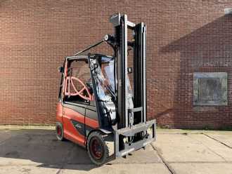 Used Forklift Truck LINDE E35H-01/600 ELEKTRO VIERRADFRONTSTAPLER (13031014) backdrop