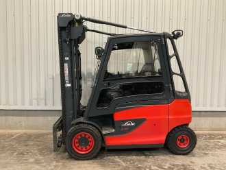 Used Forklift Truck LINDE E35H-06/600 BR388 ELEKTRO VIERRADFRONTSTAPLER (13064540) backdrop