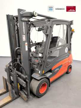 Used Forklift Truck LINDE E35L-387-01 ELEKTRO VIERRADFRONTSTAPLER (13054462) backdrop
