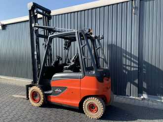 Used Forklift Truck LINDE E40H-01/600 ELEKTRO VIERRADFRONTSTAPLER (13059001)
