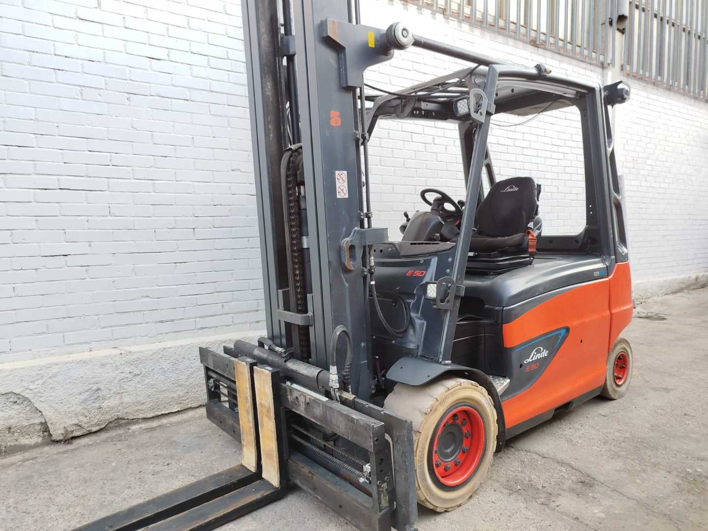 Used Forklift Truck LINDE E50HL-01/600 ELEKTRO VIERRADFRONTSTAPLER (13055517)