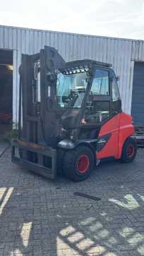 Used Forklift Truck LINDE E80-01/900 ELEKTRO VIERRADFRONTSTAPLER (13059810) backdrop