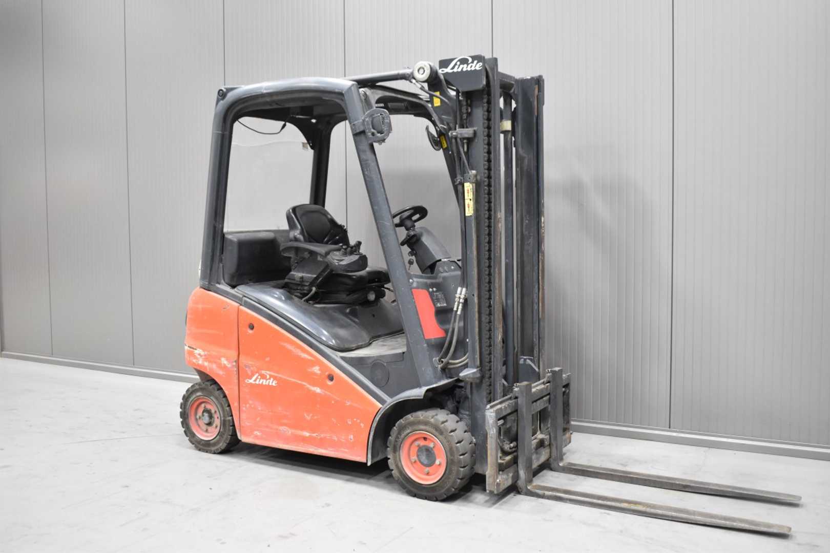 Used Forklift Truck LINDE H 14 T - 01 /58998/ GAS VIERRADFRONTSTAPLER (13072575)