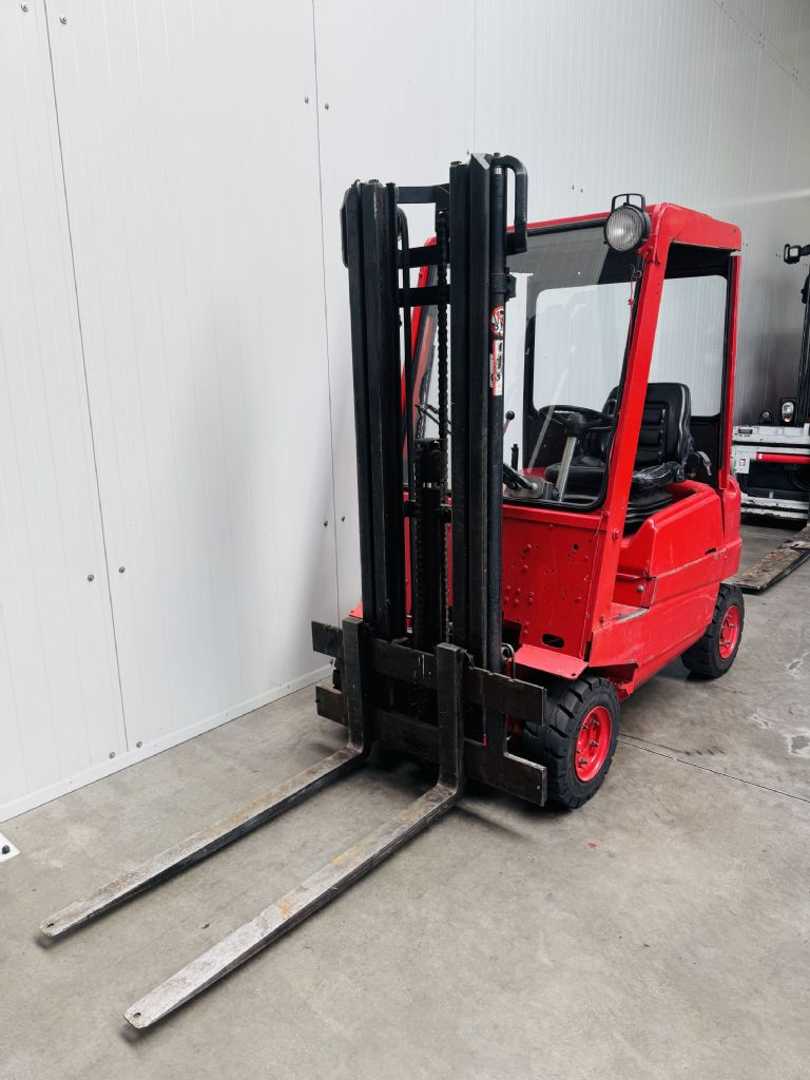 Used Forklift Truck LINDE H 15 D Triplex DIESEL VIERRADFRONTSTAPLER (13071964)