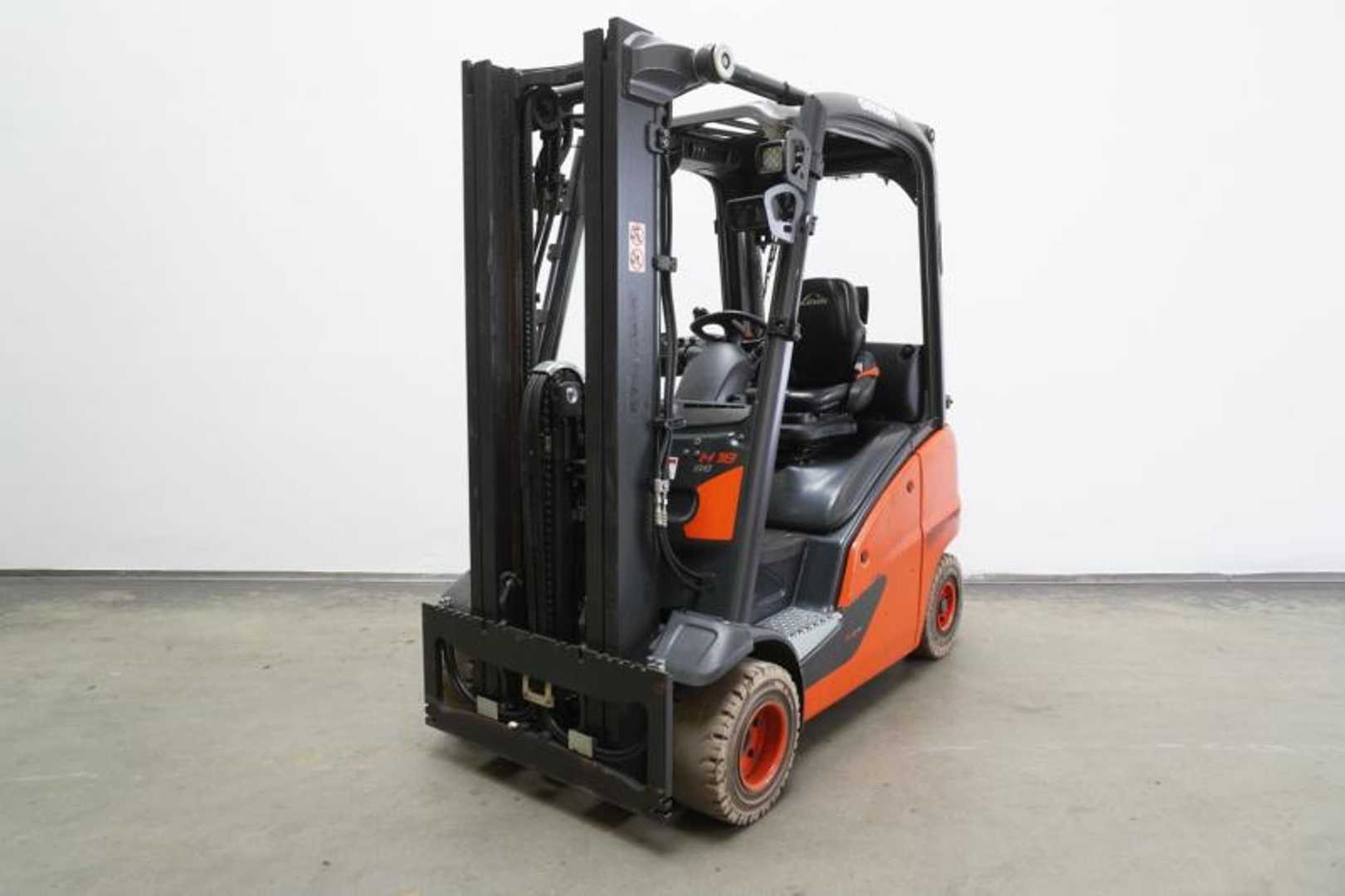 Used Forklift Truck LINDE H 18 T EVO 391-00 GAS VIERRADFRONTSTAPLER (13053502)