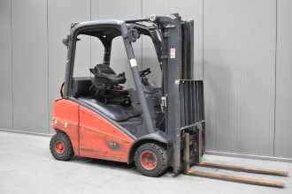 Used Forklift Truck LINDE H 20 T - 01 /58609/ GAS VIERRADFRONTSTAPLER (13074558) backdrop