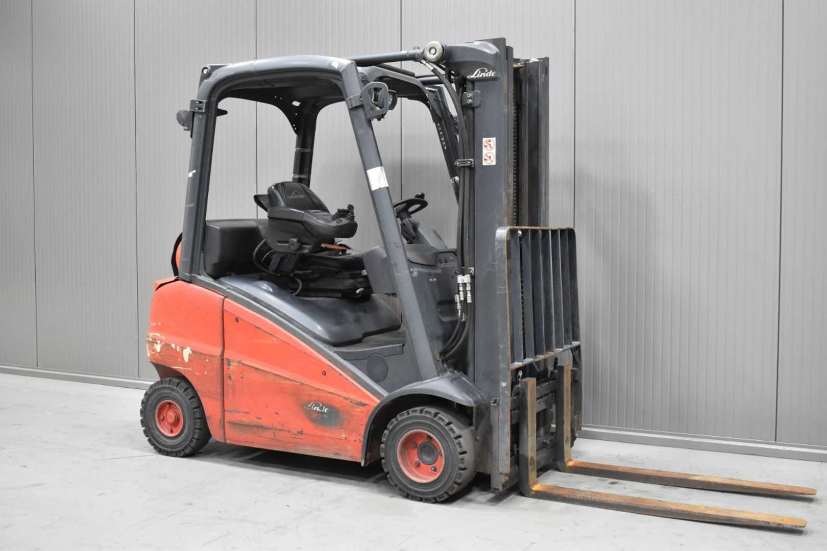 Used Forklift Truck LINDE H 20 T - 01 /58609/ GAS VIERRADFRONTSTAPLER (13074558)