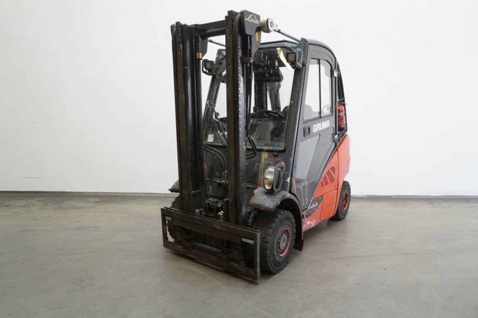 Used Forklift Truck LINDE H 25 D 392-02 DIESEL VIERRADFRONTSTAPLER (13027796)