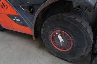Used Forklift Truck LINDE H 25 D 392-02 DIESEL VIERRADFRONTSTAPLER (13027796)