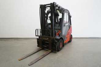 Used Forklift Truck LINDE H 25 T EVO 392-02 GAS VIERRADFRONTSTAPLER (13033955) backdrop