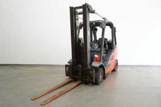 Used Forklift Truck LINDE H 25 T EVO 392-02 GAS VIERRADFRONTSTAPLER (13047394) backdrop