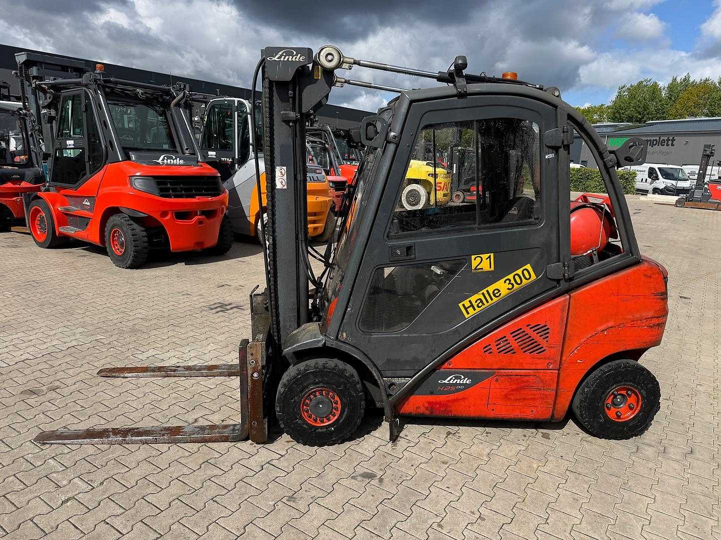 Used Forklift Truck LINDE H 25T-02 - 2018er GAS VIERRADFRONTSTAPLER (13043476)