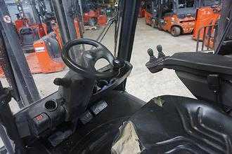 Used Forklift Truck LINDE H 25T - 2008er GAS VIERRADFRONTSTAPLER (13041155)