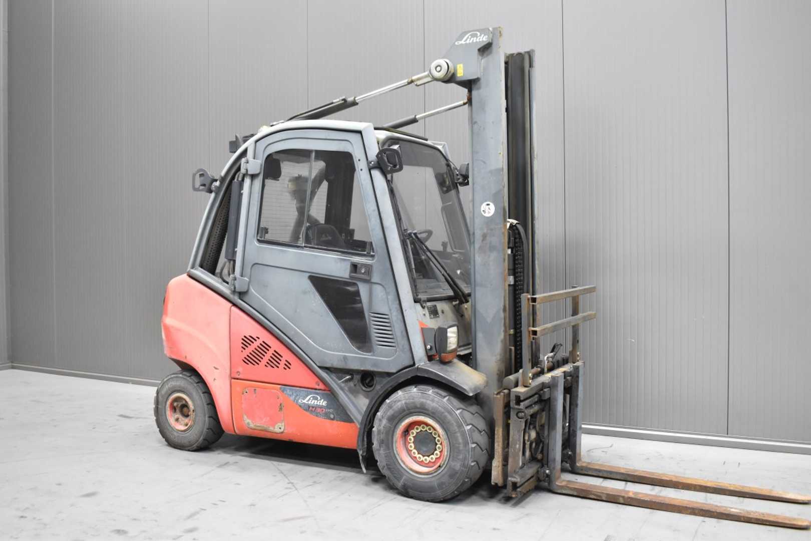 Used Forklift Truck LINDE H 30 D - 02 /58610/ DIESEL VIERRADFRONTSTAPLER (13072572)