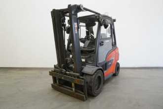 Used Forklift Truck LINDE H 30 D 1202 DIESEL VIERRADFRONTSTAPLER (13021739) backdrop